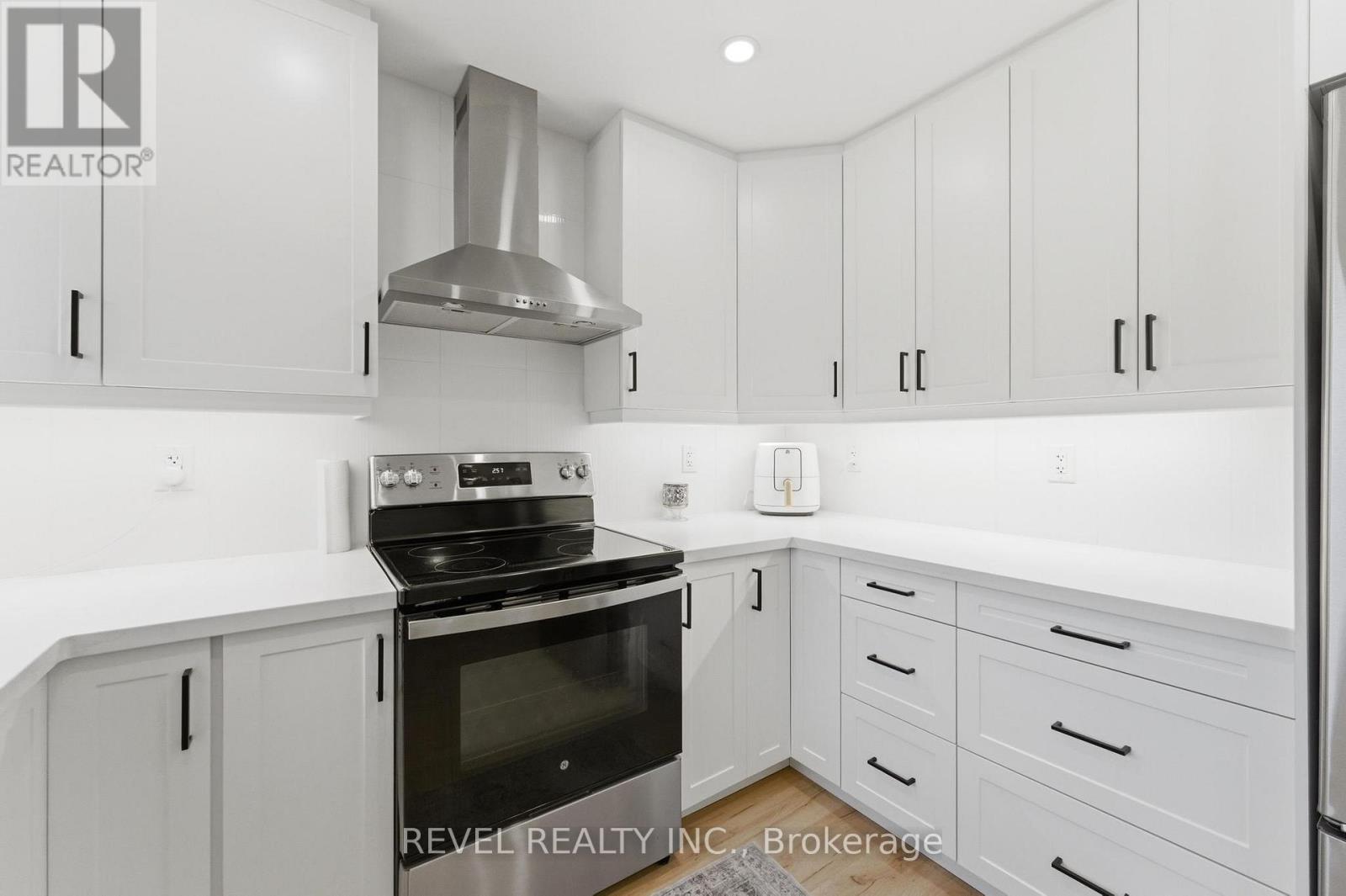 82 Cumming Court, Hamilton, Ontario  L9G 1V3 - Photo 35 - X13239310