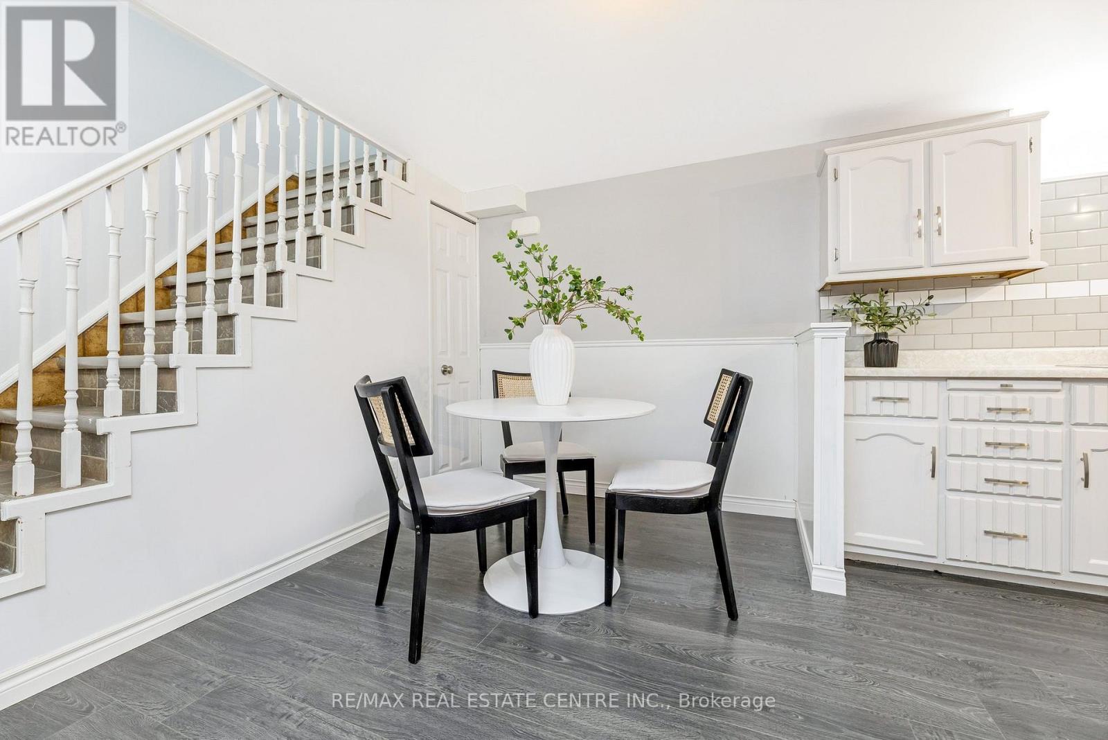 12 Selkirk Court, Kitchener, Ontario  N2E 1M3 - Photo 24 - X13239484