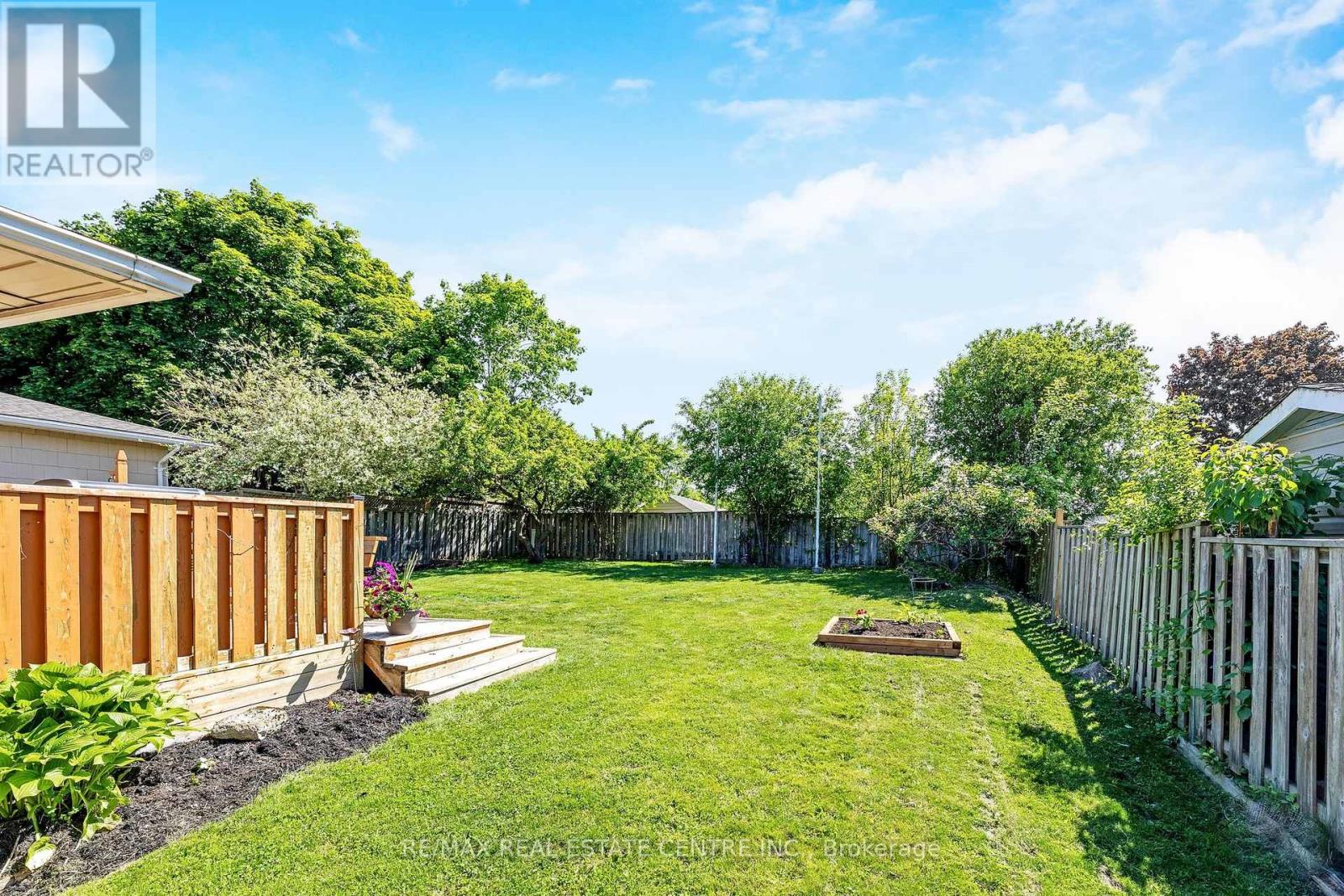 12 Selkirk Court, Kitchener, Ontario  N2E 1M3 - Photo 32 - X13239484