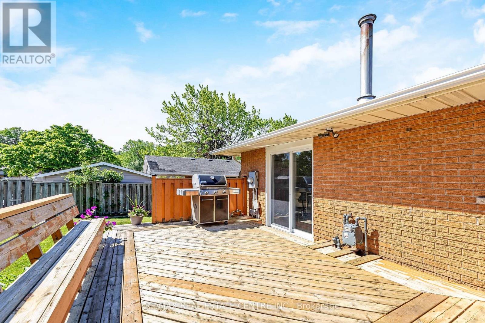 12 Selkirk Court, Kitchener, Ontario  N2E 1M3 - Photo 34 - X13239484