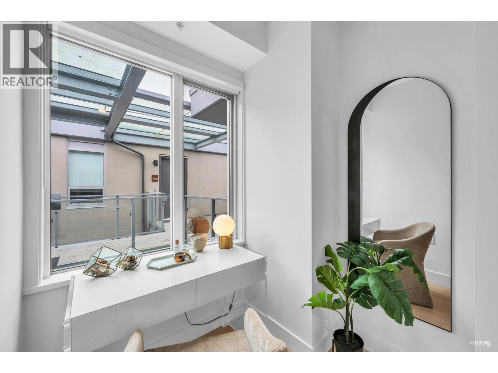 301 1331 Marine Drive, West Vancouver, British Columbia  V7T 1B6 - Photo 11 - R3132136