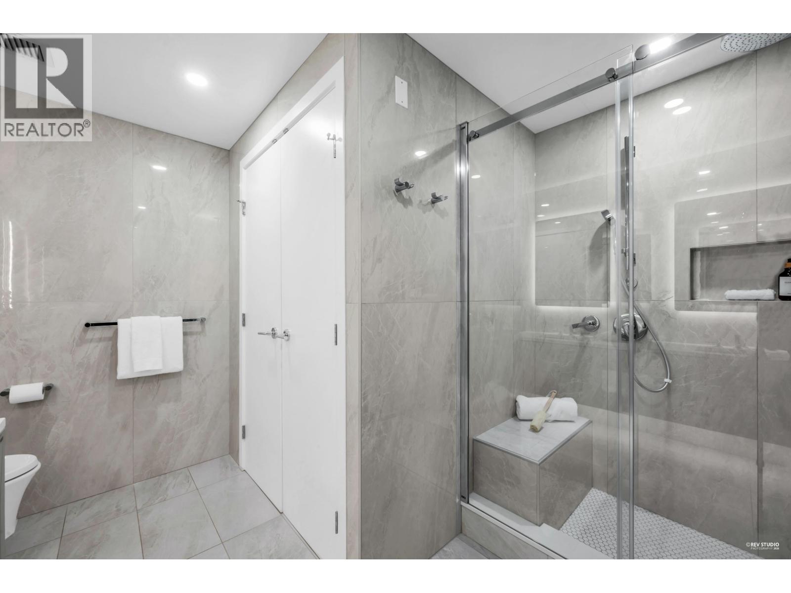301 1331 Marine Drive, West Vancouver, British Columbia  V7T 1B6 - Photo 16 - R3132136