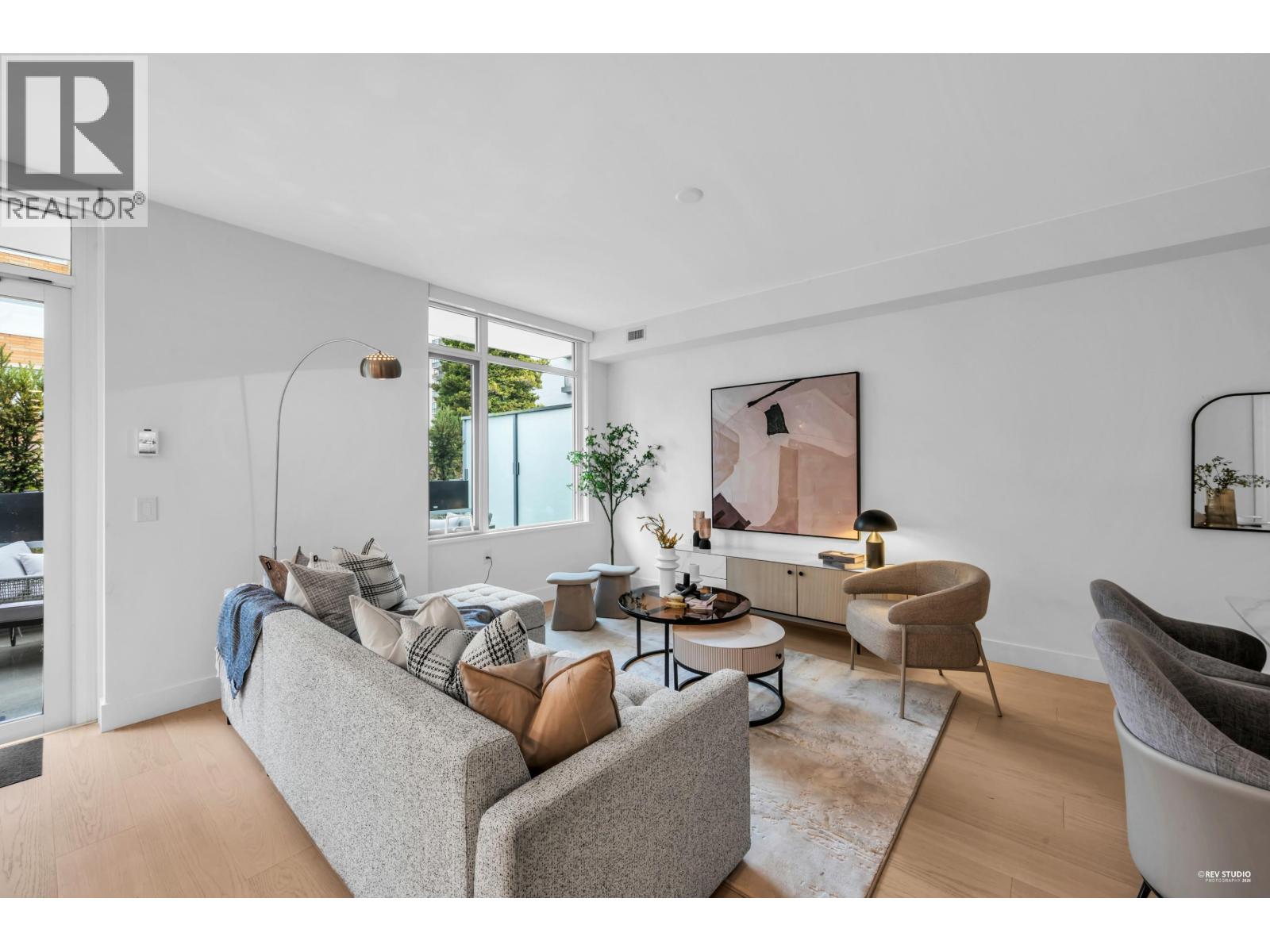 301 1331 Marine Drive, West Vancouver, British Columbia  V7T 1B6 - Photo 5 - R3132136