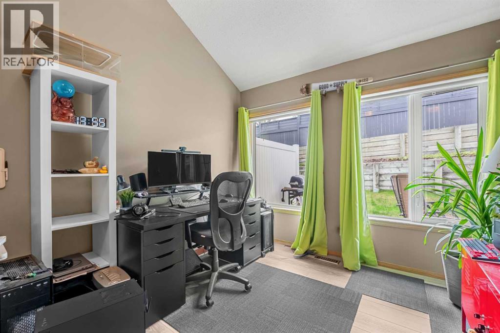 118 Somervale Point Sw, Calgary, Alberta  T2Y 3K4 - Photo 17 - A2316444