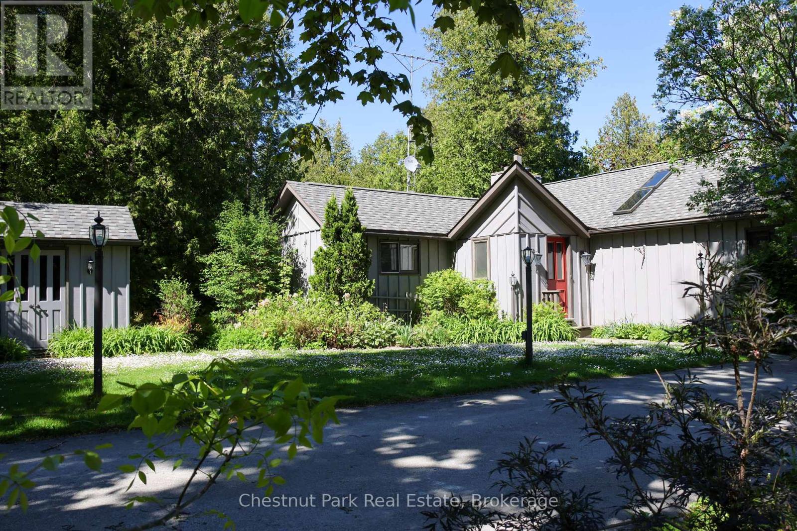 225 Cedar Avenue, Meaford, Ontario  N4L 1W5 - Photo 1 - X13239612