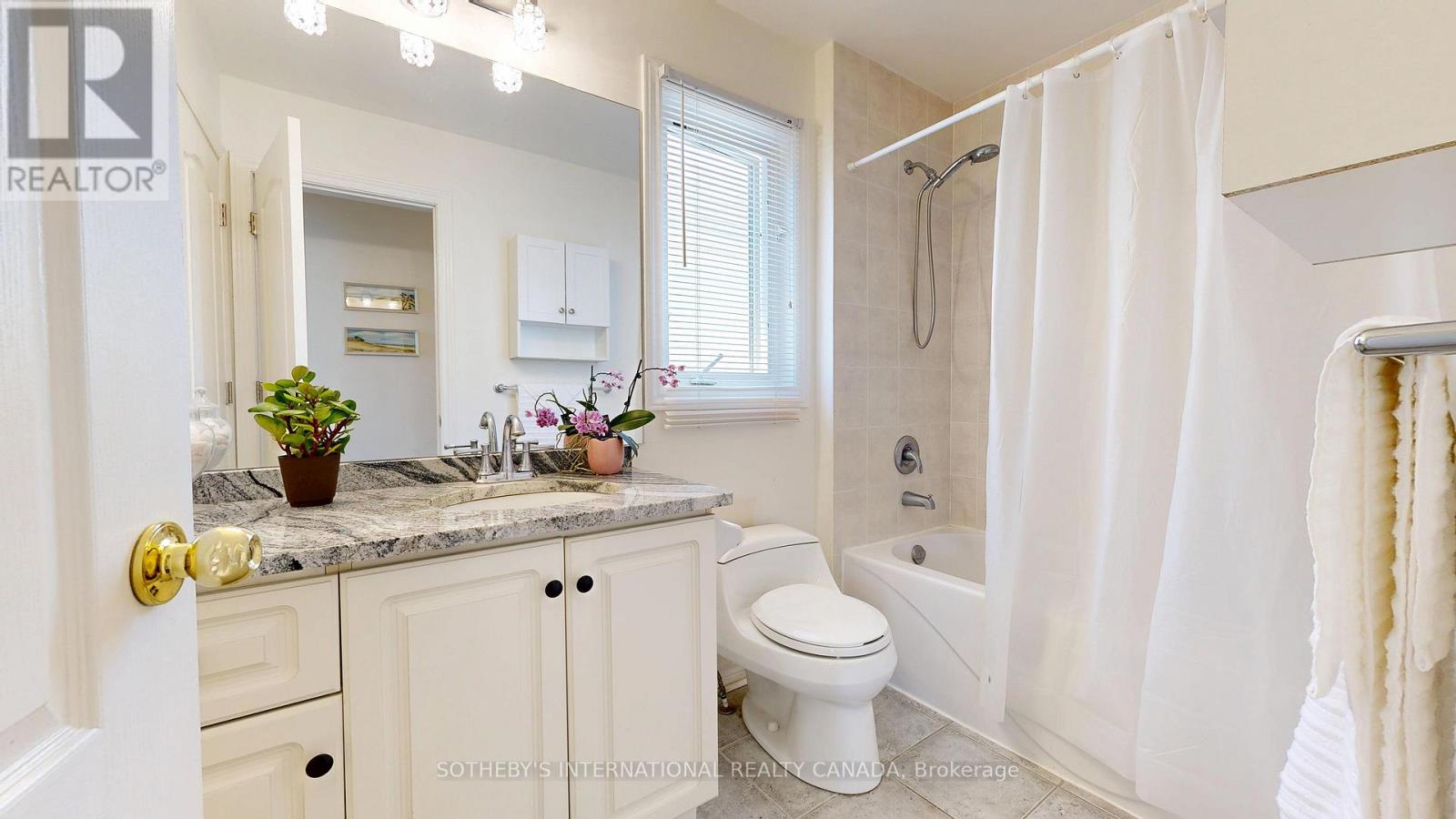 19 Grand Poplar Lane, Wasaga Beach, Ontario  L9Z 0C7 - Photo 16 - S13152724