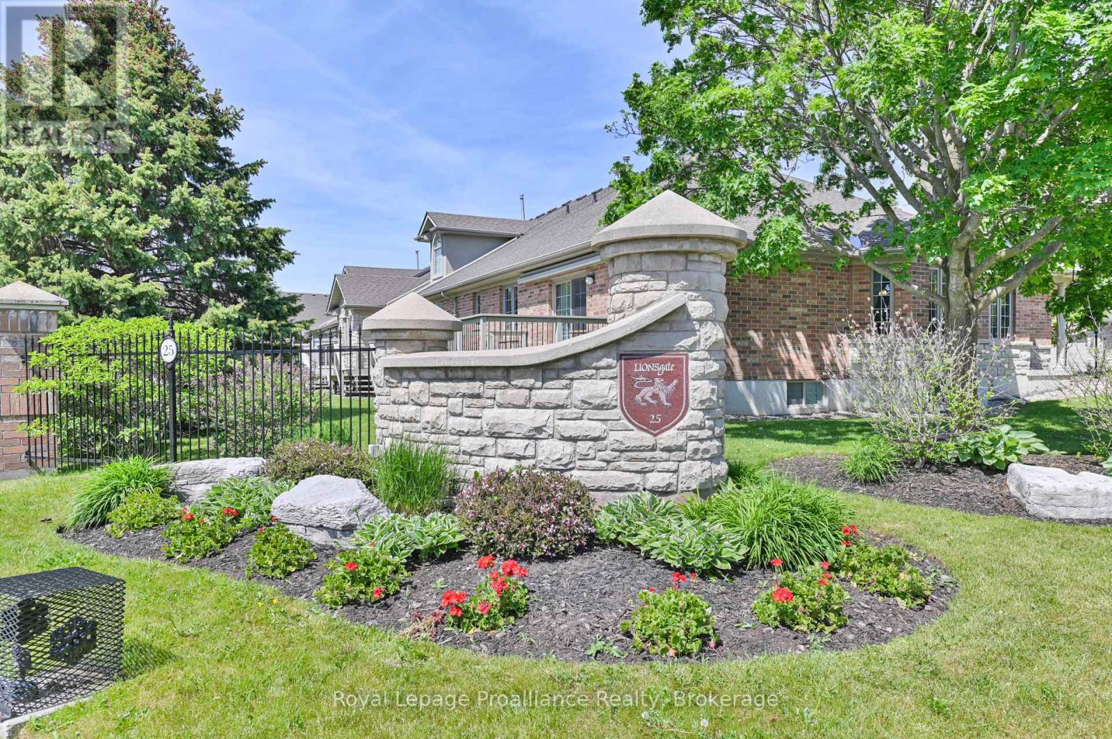 10 - 25 Heartwood Drive, Belleville, Ontario  K8P 5M2 - Photo 49 - X13237250