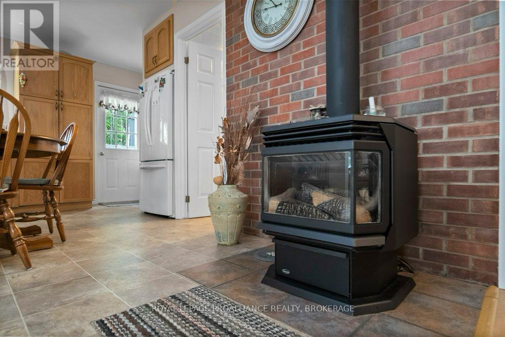 27 Berry Lane, Frontenac Islands, Ontario  K0H 2Y0 - Photo 12 - X12919000