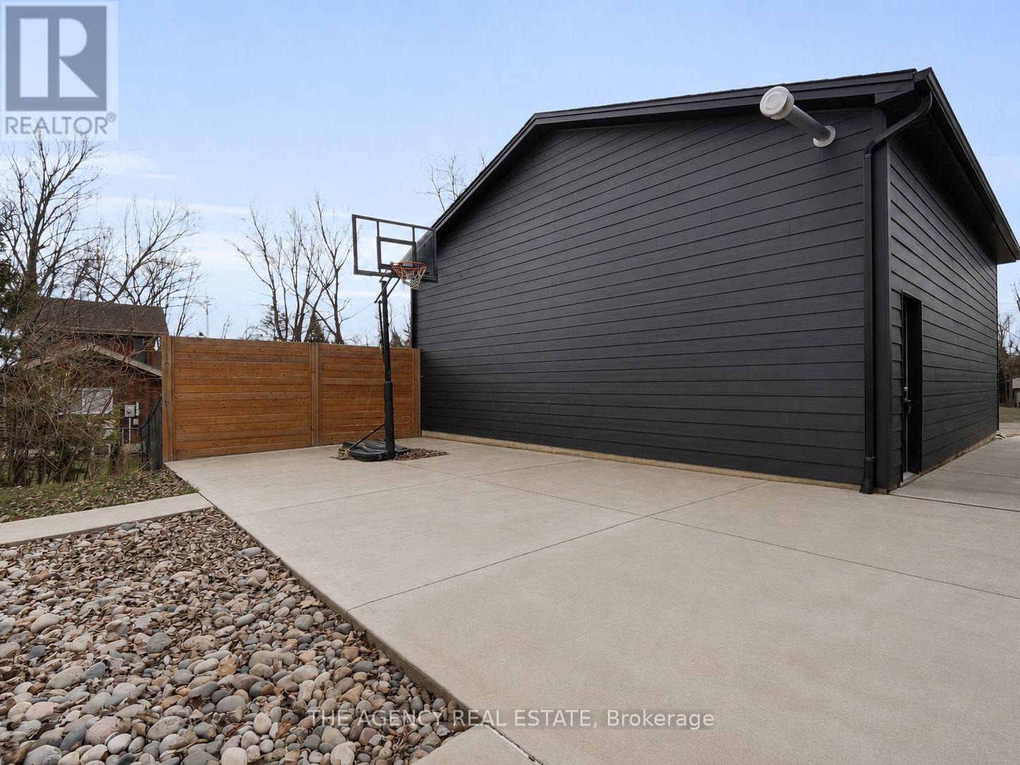 8464 Adams Court, Lambton Shores, Ontario  N0M 1T0 - Photo 28 - X13133104