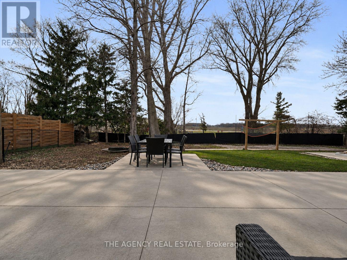 8464 Adams Court, Lambton Shores, Ontario  N0M 1T0 - Photo 30 - X13133104