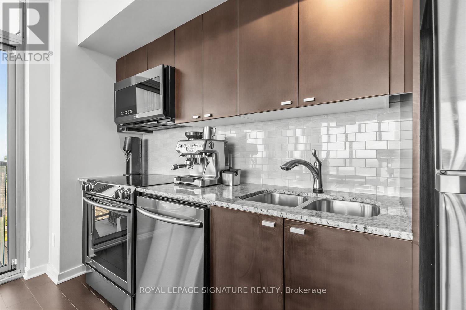 3203 - 105 The Queensway, Toronto, Ontario  M6S 5B5 - Photo 5 - W13234106