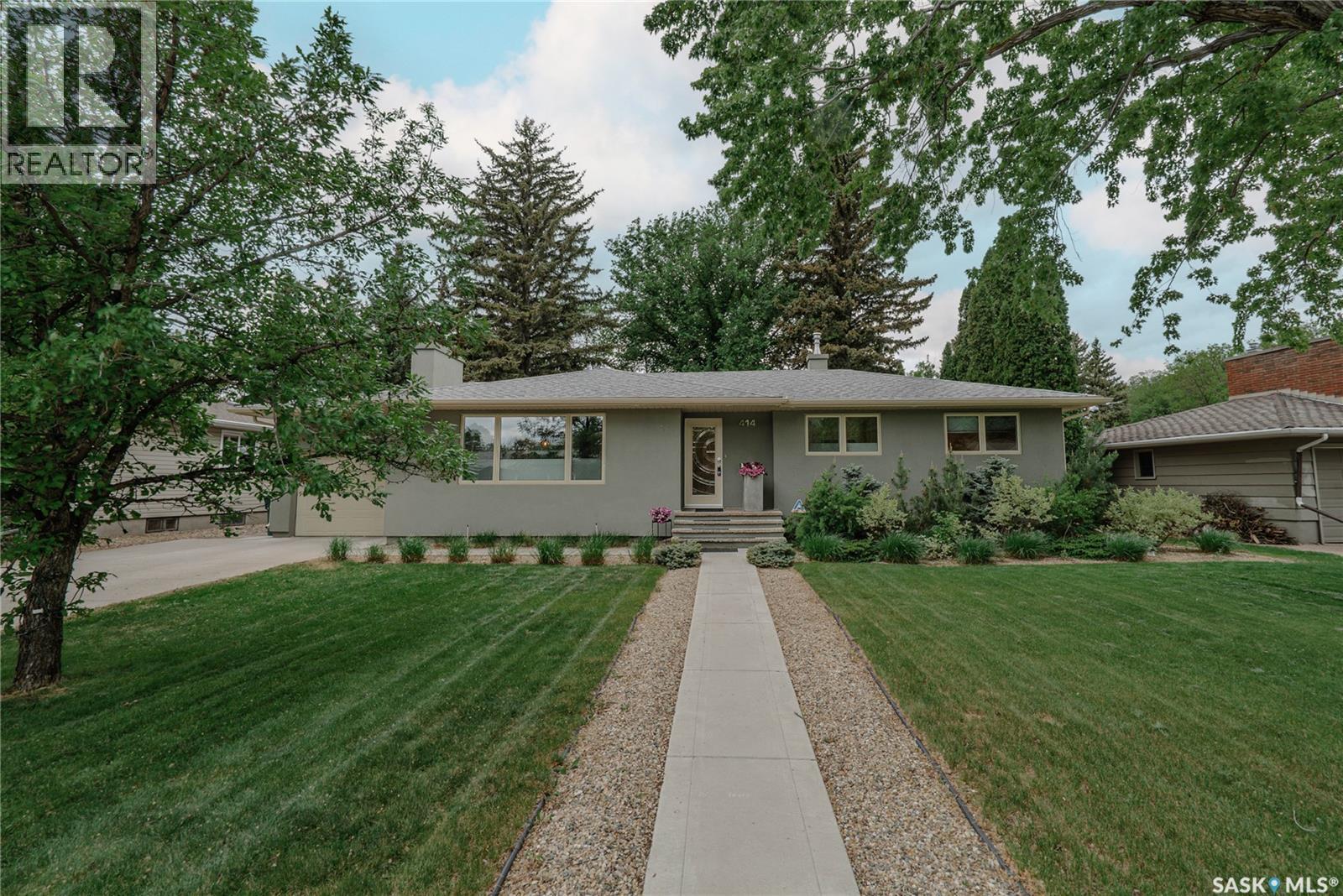 414 Lake CRESCENT, Saskatoon, Saskatchewan
