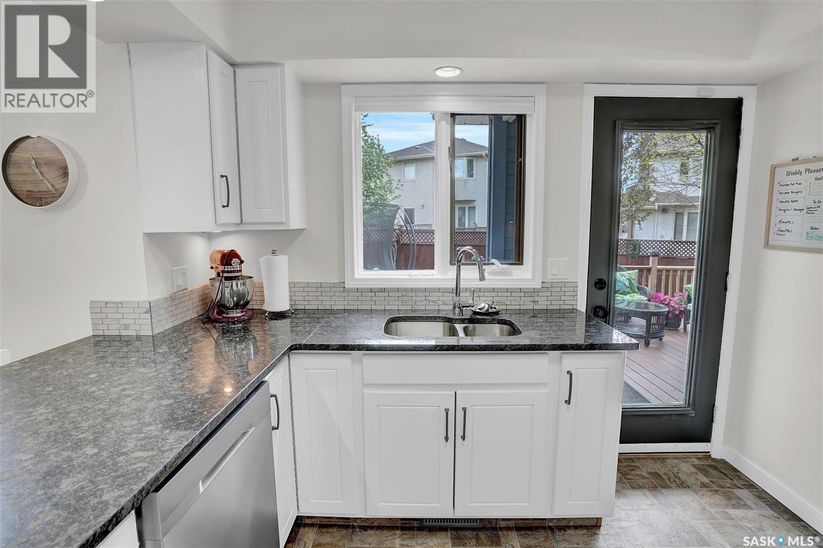 3403 Edinburgh Drive, Regina, Saskatchewan  S4V 2H8 - Photo 12 - SK038041