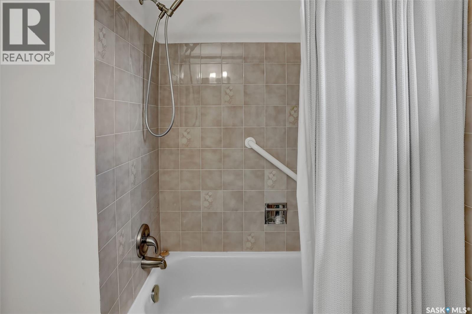 3403 Edinburgh Drive, Regina, Saskatchewan  S4V 2H8 - Photo 32 - SK038041