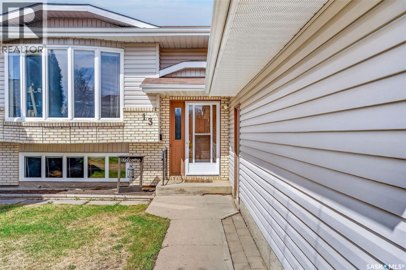13 Dust Crescent, Humboldt, Saskatchewan  S0K 2A0 - Photo 3 - SK037975