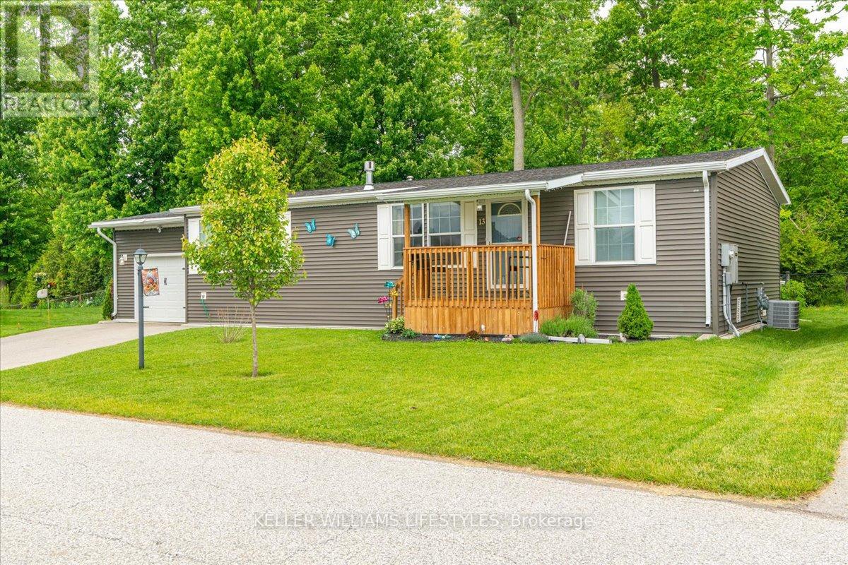 13 KELLESTINE DRIVE, Strathroy-Caradoc, Ontario