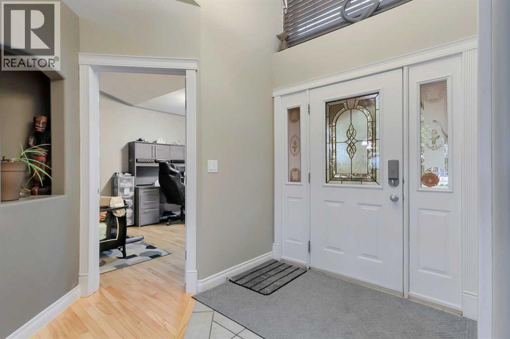 27 Fern Glade Crescent, Sylvan Lake, Alberta  T4S 1Z7 - Photo 4 - A2317280