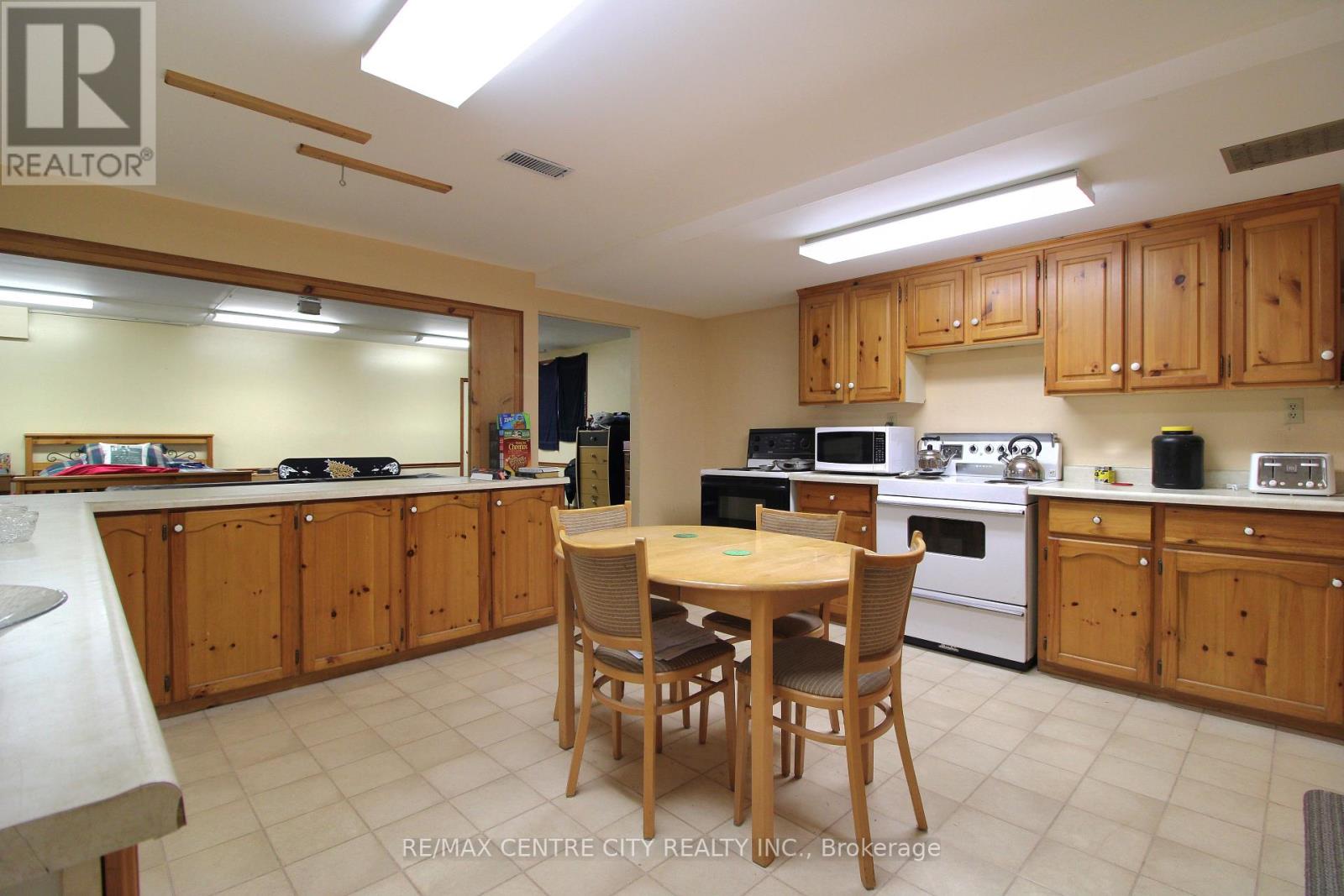 12 Chester Street, St. Thomas, Ontario  N5R 1T8 - Photo 13 - X13240064