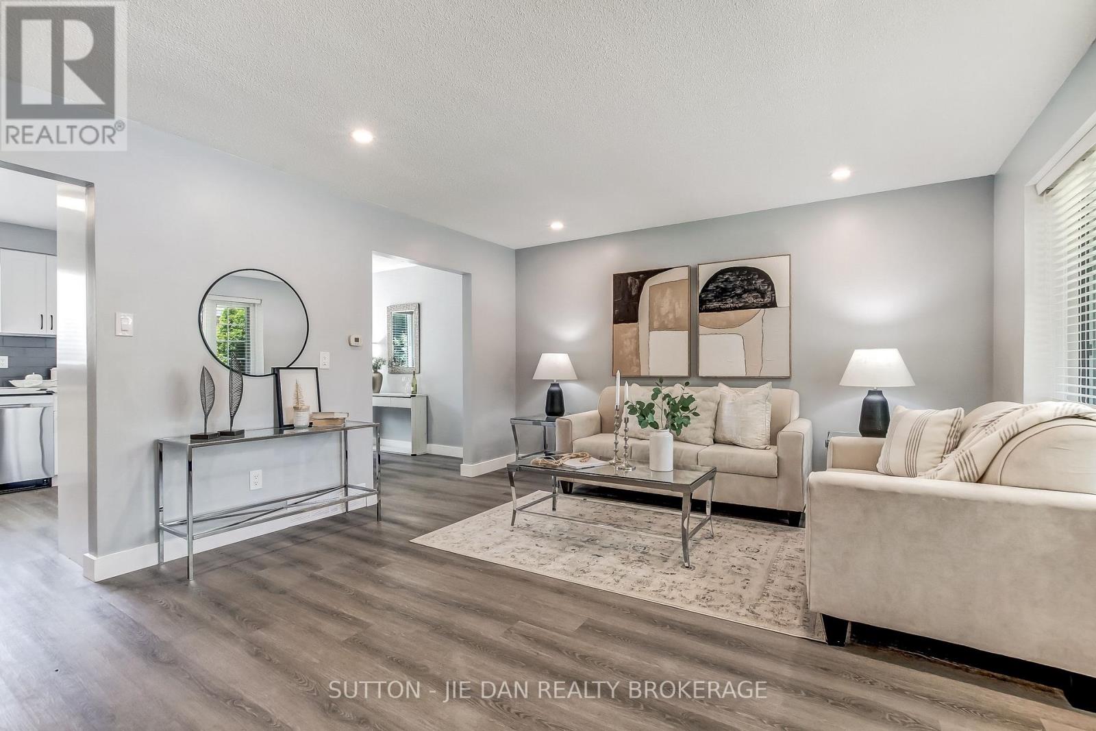 729 Hampstead Road, London South, Ontario  N6C 4X7 - Photo 2 - X13240110