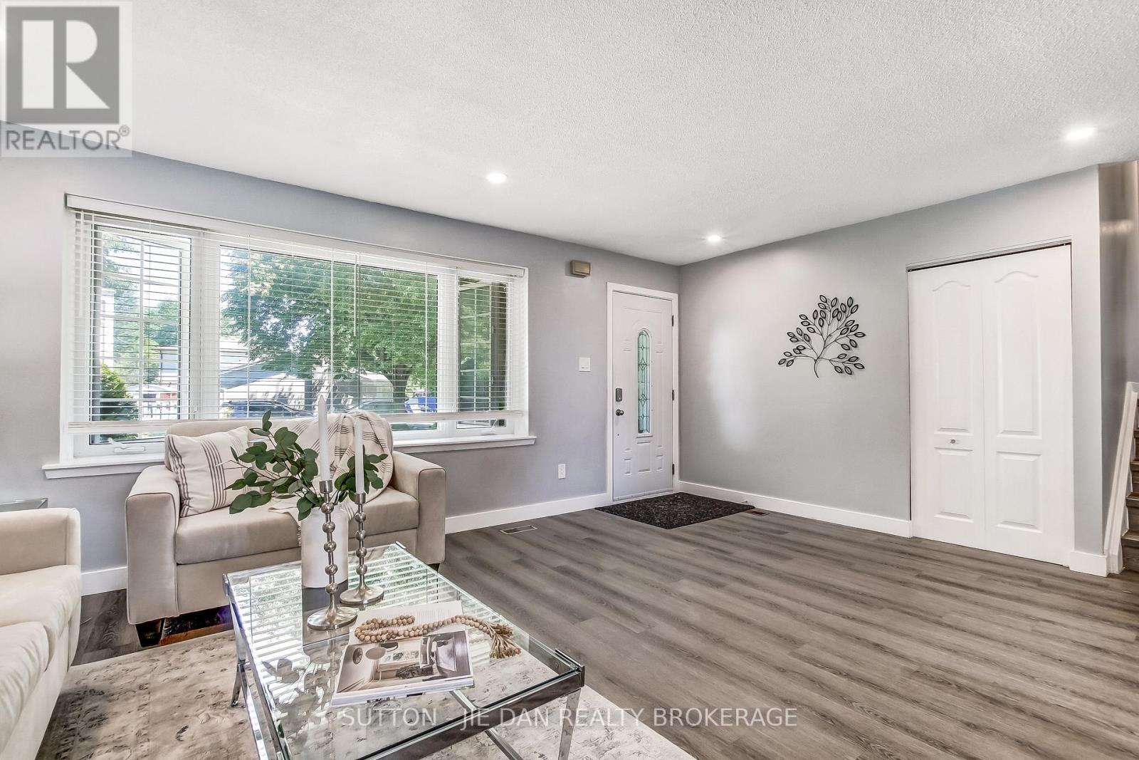 729 Hampstead Road, London South, Ontario  N6C 4X7 - Photo 4 - X13240110