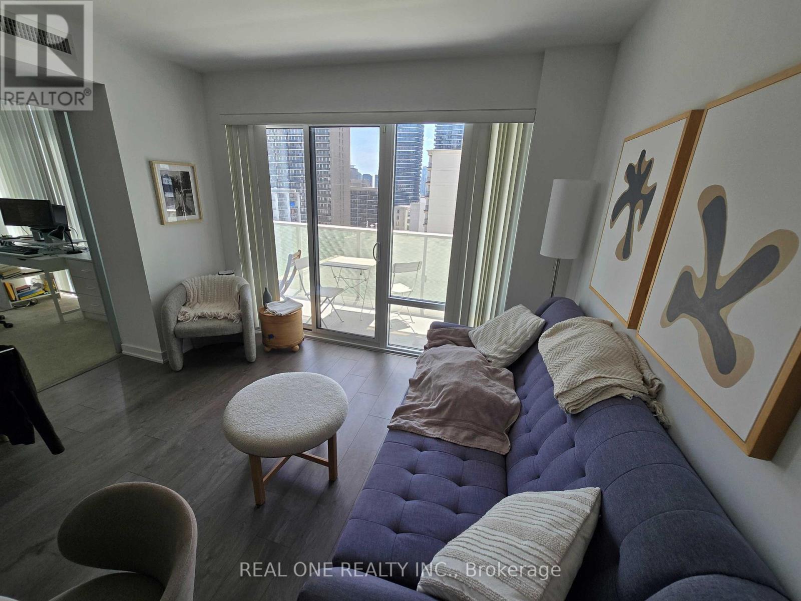 1109 - 501 Yonge Street, Toronto, Ontario  M4Y 0G8 - Photo 3 - C13239624