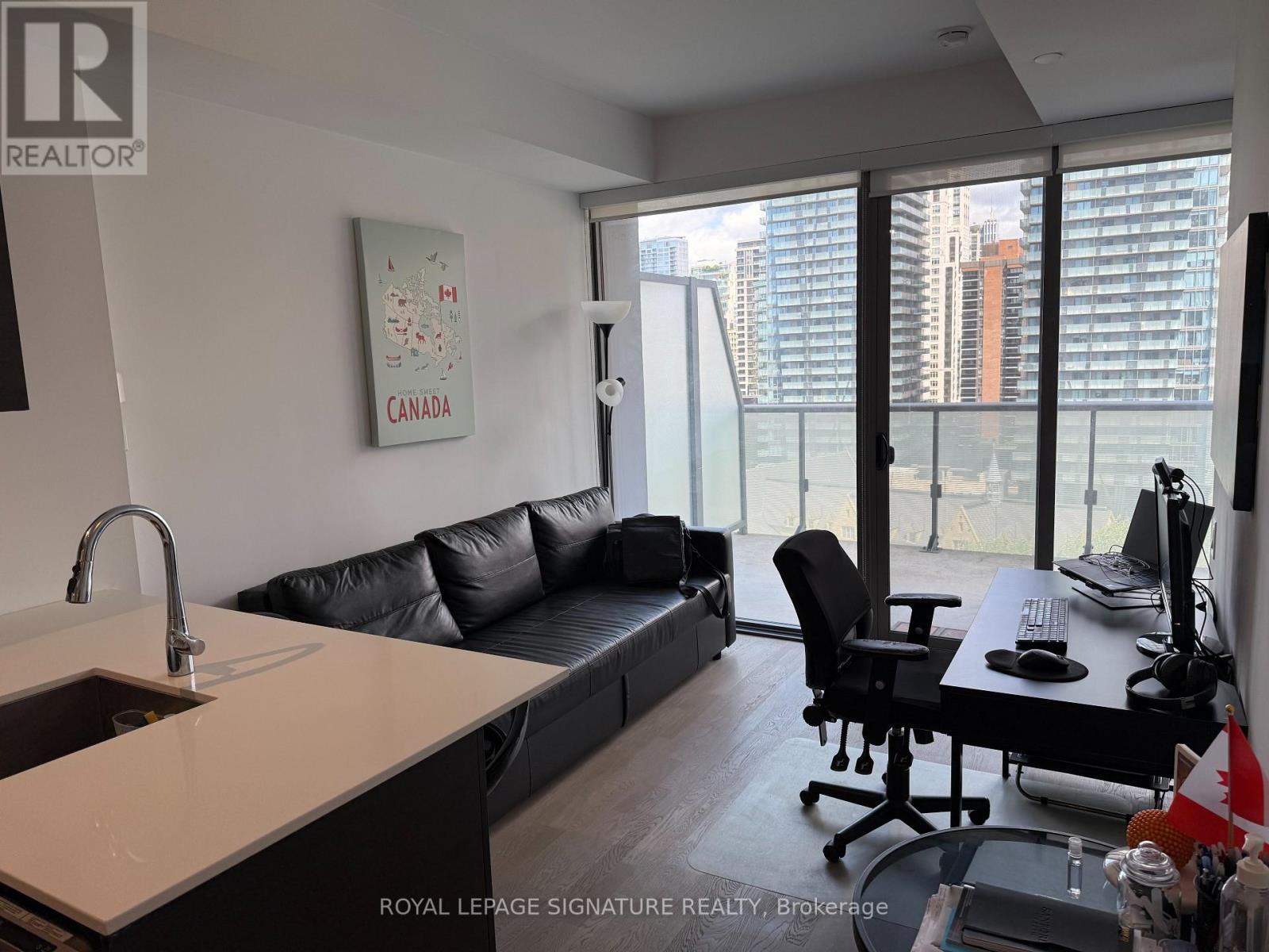 1320 - 57 St Joseph Street, Toronto, Ontario M5S 0C5 - Photo 6 - C13239672
