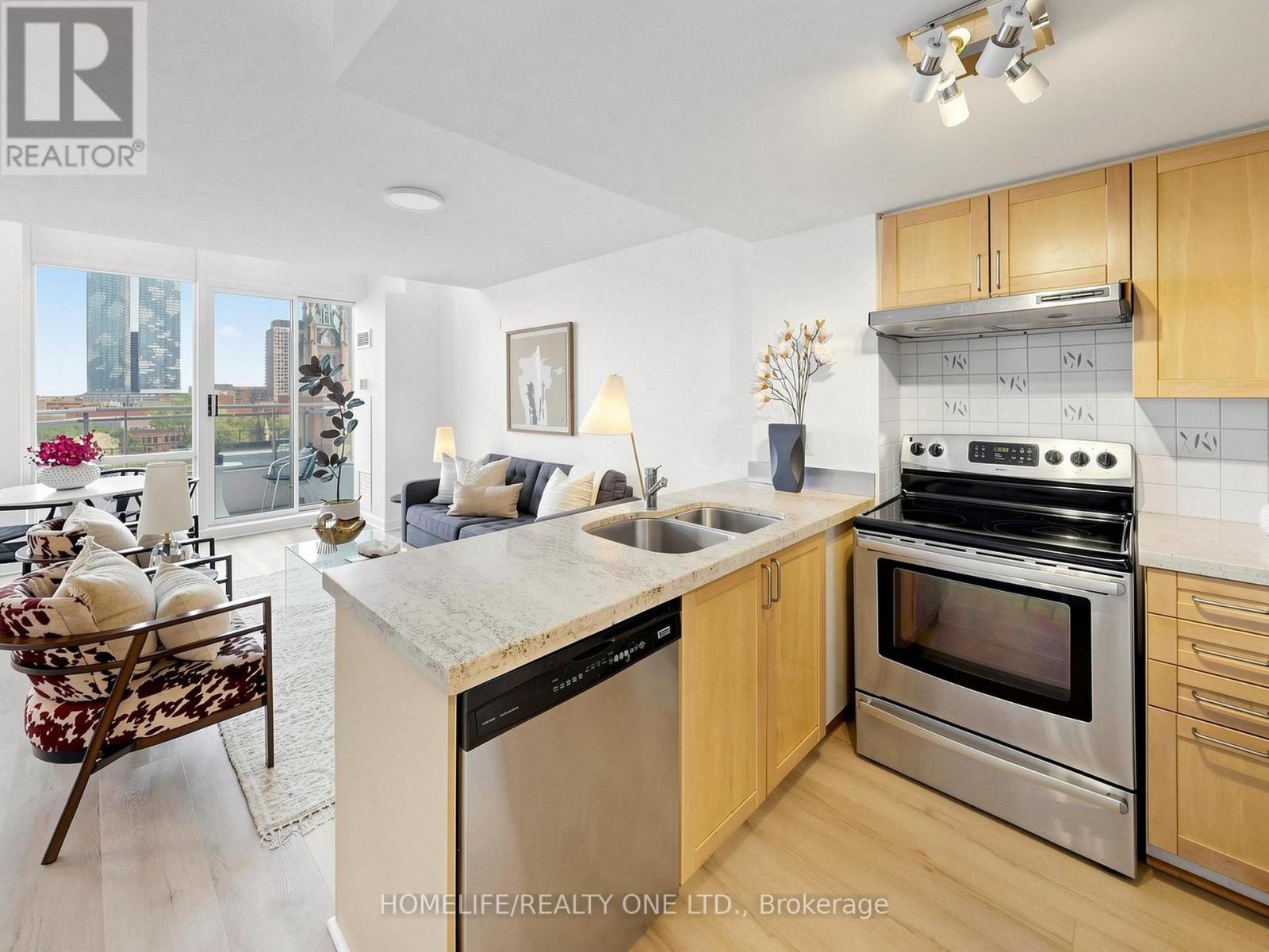 913 - 77 Lombard Street, Toronto, Ontario  M5C 3E1 - Photo 16 - C13239714