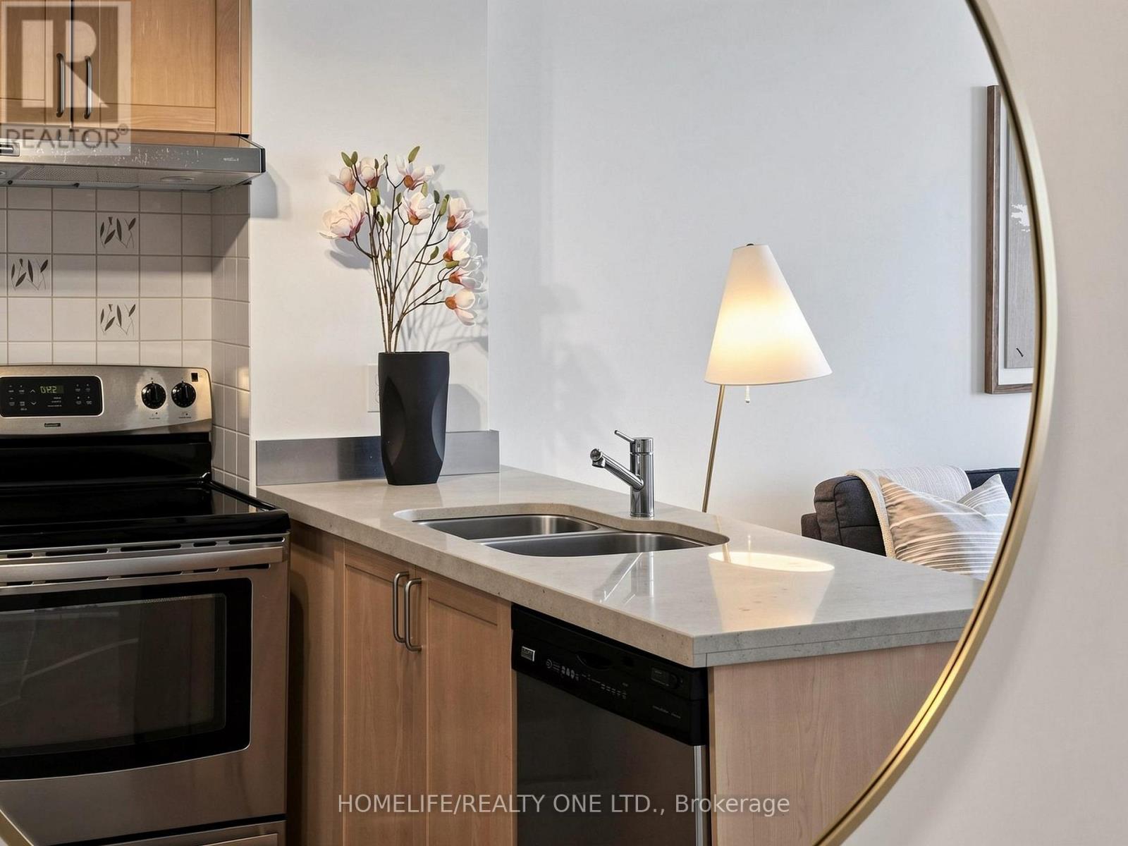 913 - 77 Lombard Street, Toronto, Ontario  M5C 3E1 - Photo 21 - C13239714