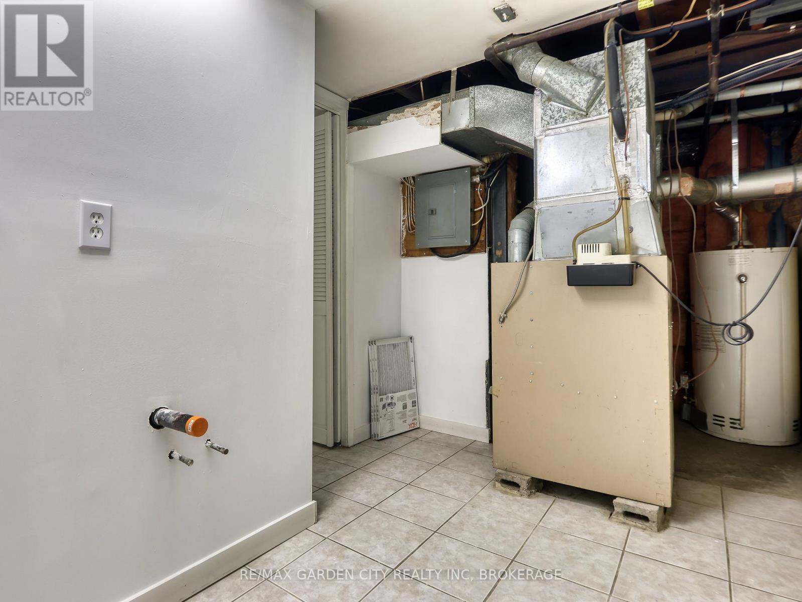 6734 O'neil Street, Niagara Falls, Ontario  L2J 1N2 - Photo 41 - X13239168