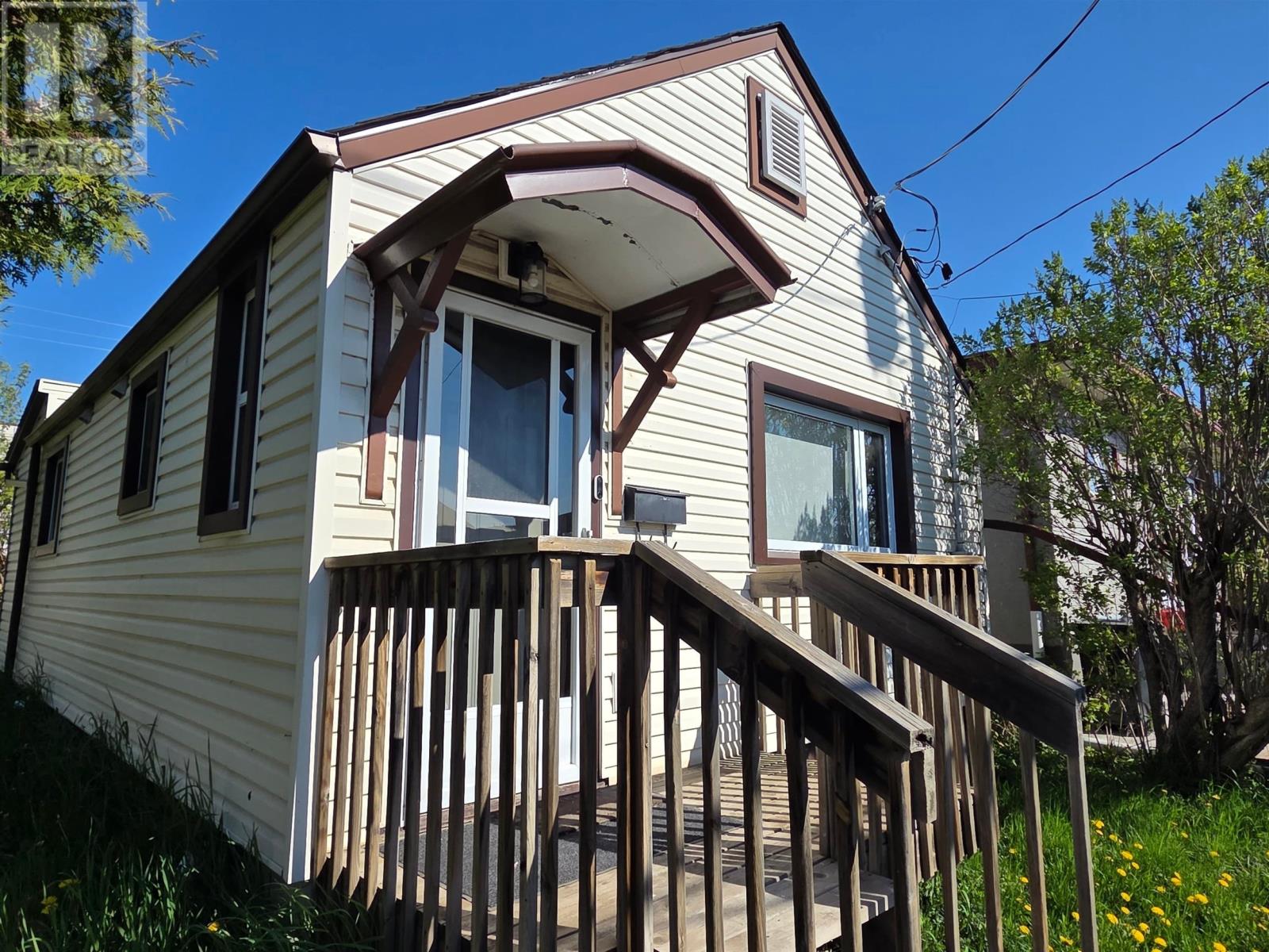 84 Machar Ave, Thunder Bay, Ontario  P7B 2Y6 - Photo 2 - TB2601346