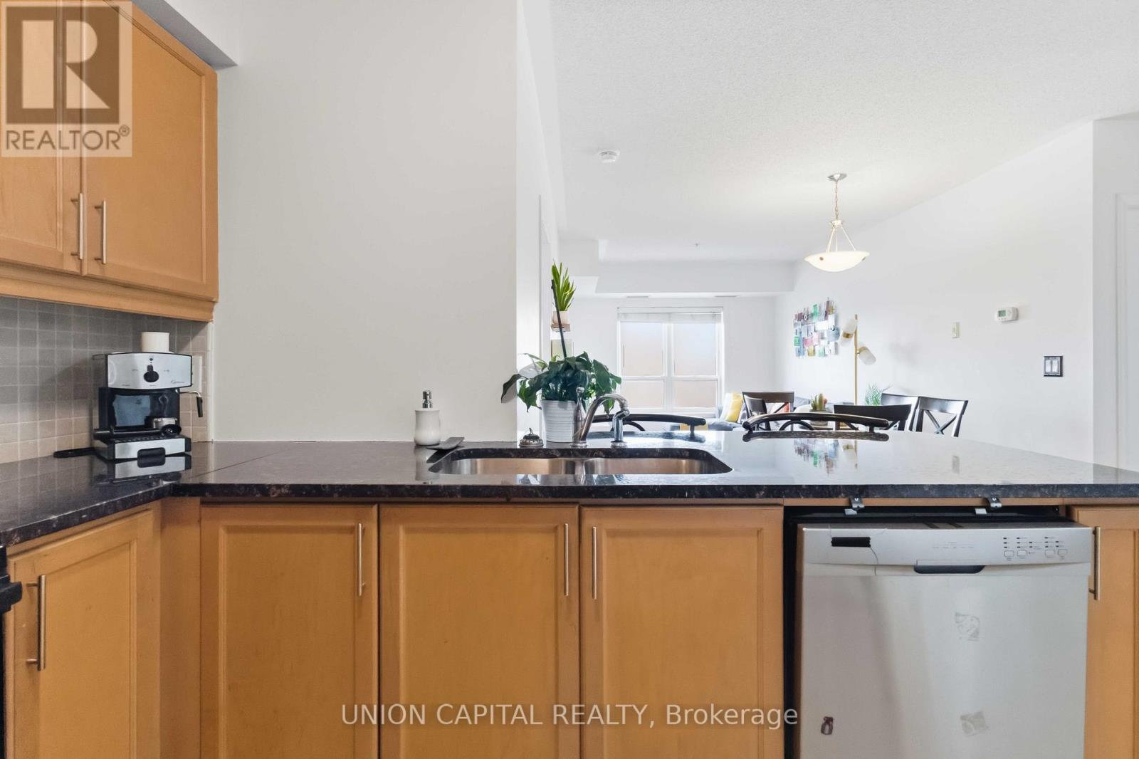 220 - 10 Mendelssohn Street, Toronto, Ontario  M1L 0G7 - Photo 7 - E13239630