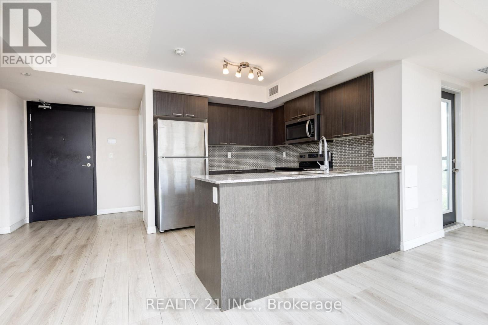 1203 - 2152 Lawrence Avenue E, Toronto, Ontario  M1R 0B5 - Photo 5 - E13239704