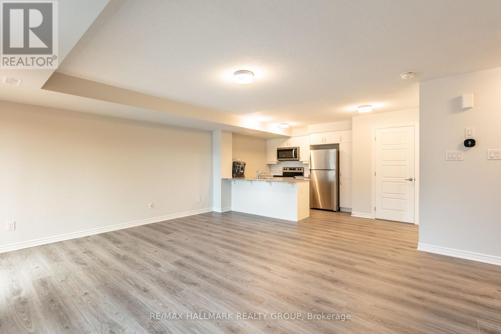 205 Lapland Private, Ottawa, Ontario  K2V 0S2 - Photo 2 - X13239820