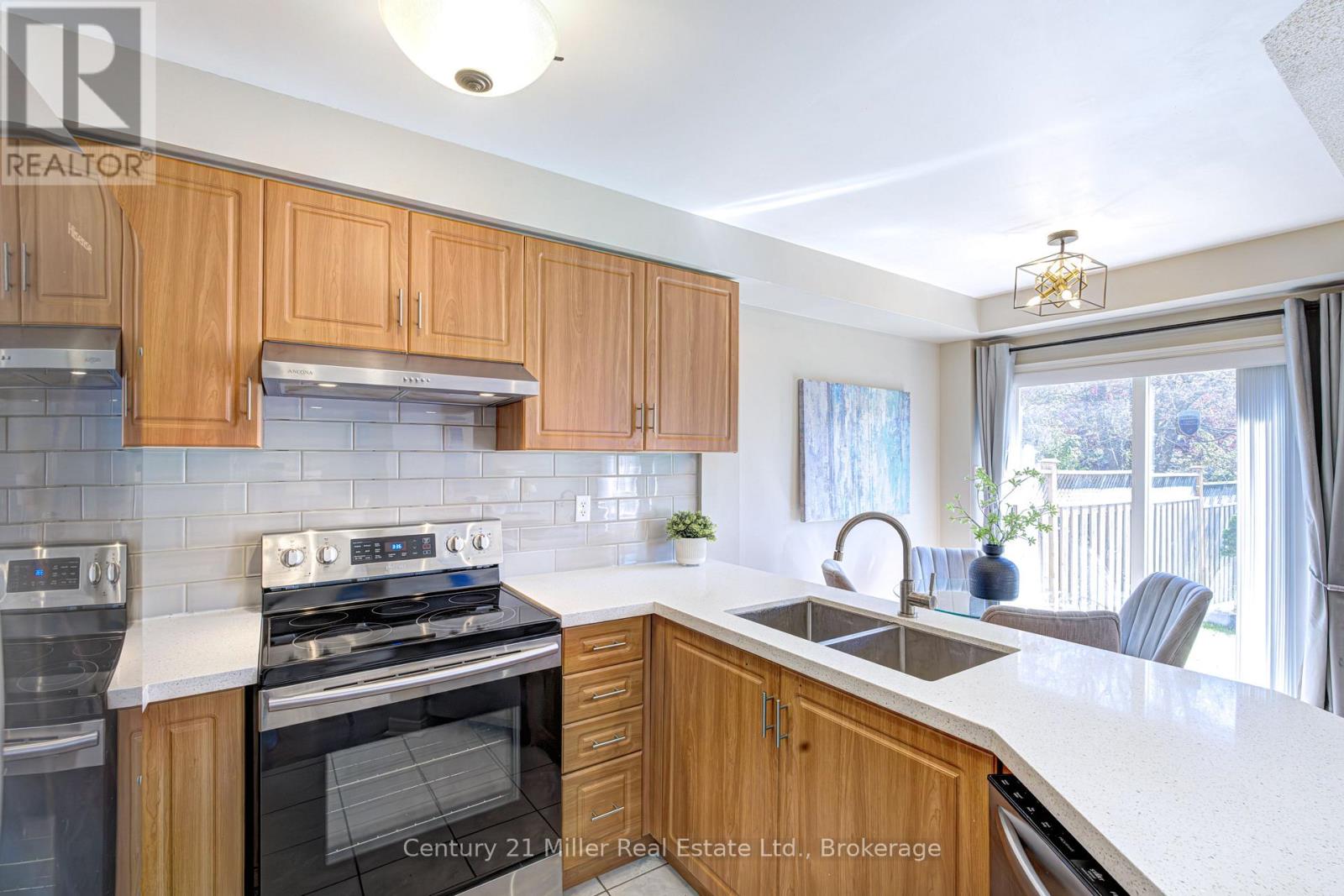 5548 Linwell Place, Mississauga, Ontario  L5M 6L7 - Photo 17 - W13240008