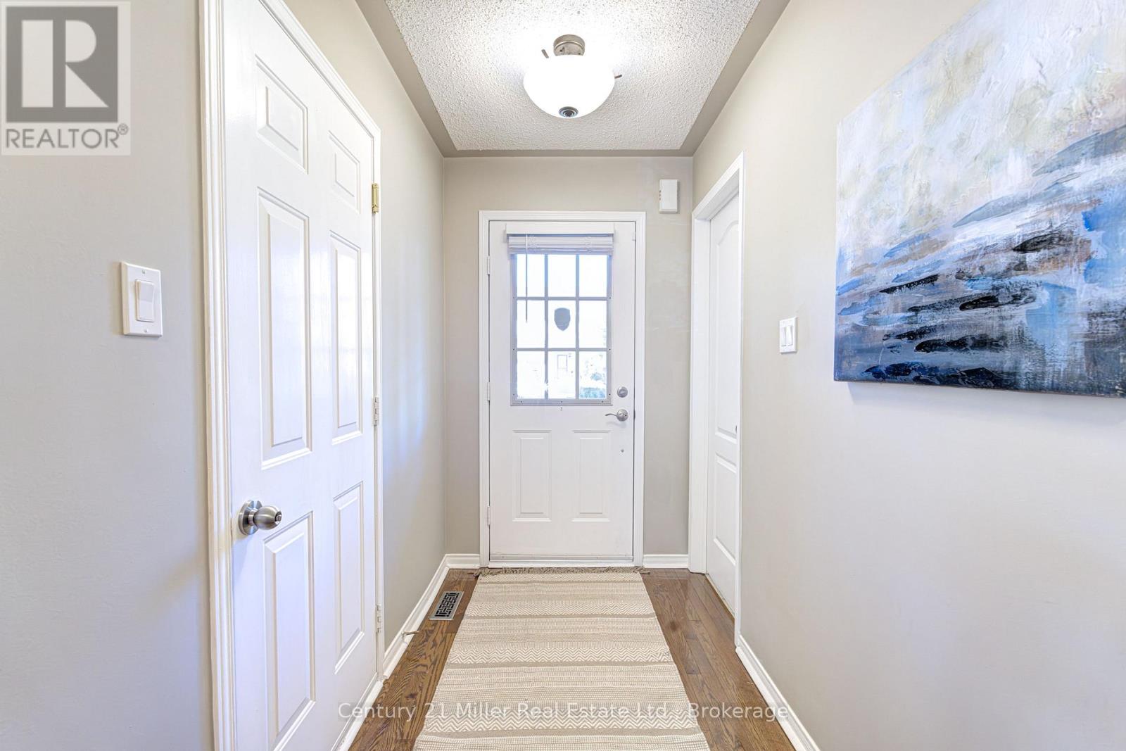 5548 Linwell Place, Mississauga, Ontario  L5M 6L7 - Photo 4 - W13240008