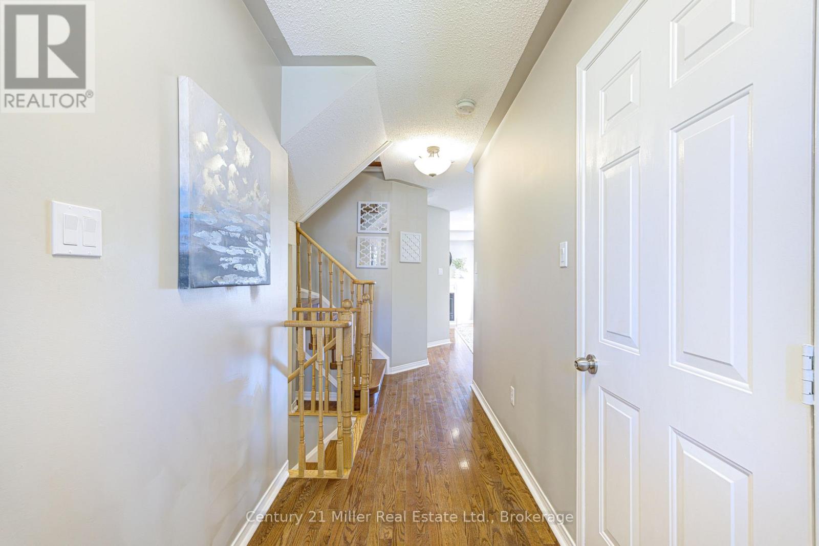5548 Linwell Place, Mississauga, Ontario  L5M 6L7 - Photo 5 - W13240008