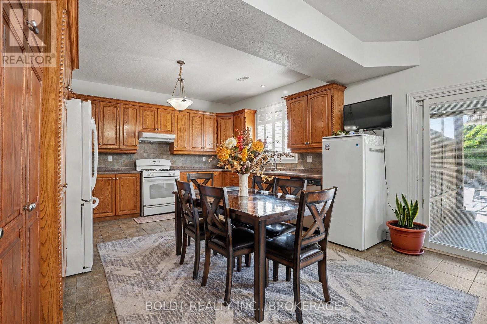 1504 Upper Sherman Avenue, Hamilton, Ontario  L8W 1C5 - Photo 27 - X13240042