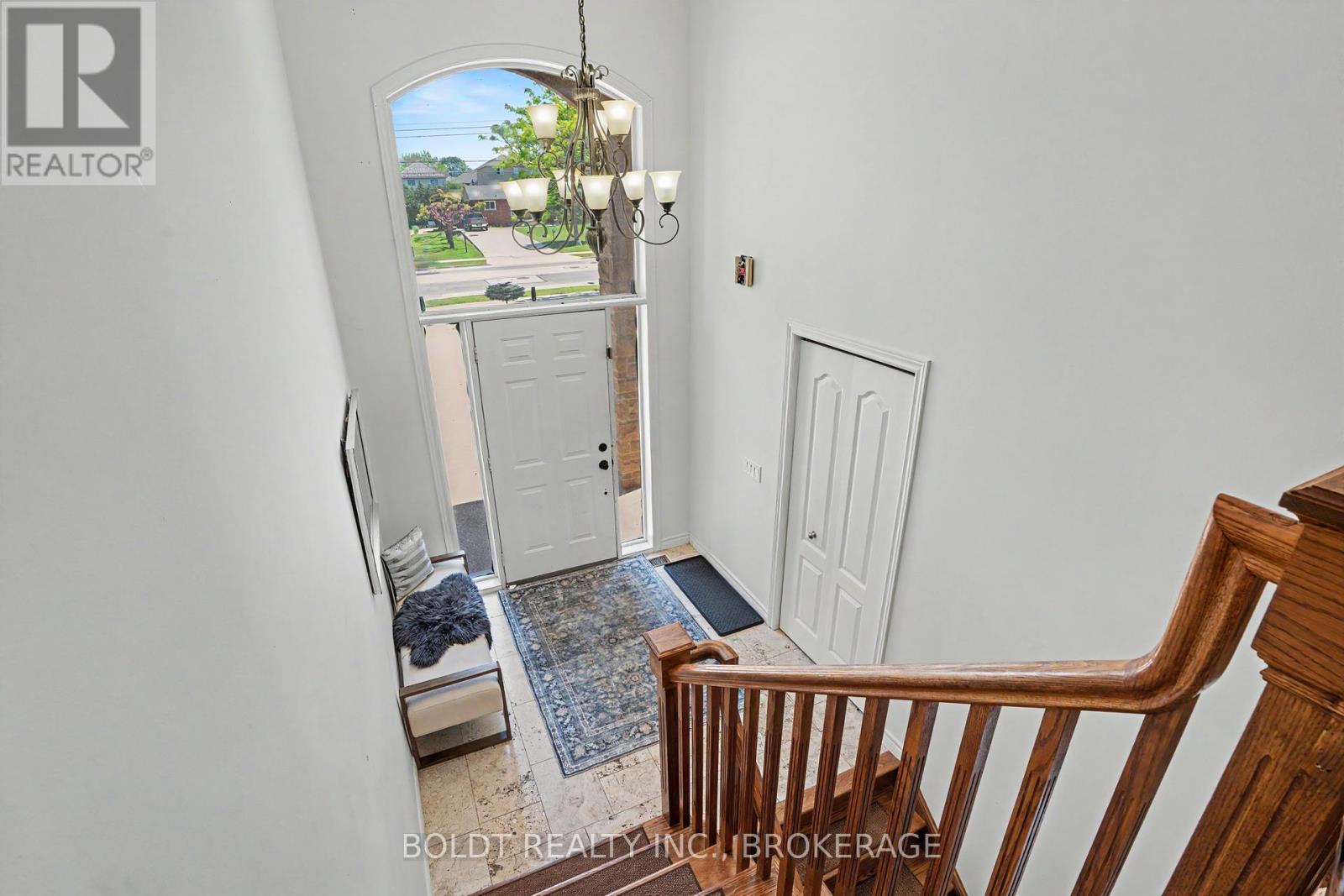 1504 Upper Sherman Avenue, Hamilton, Ontario  L8W 1C5 - Photo 3 - X13240042
