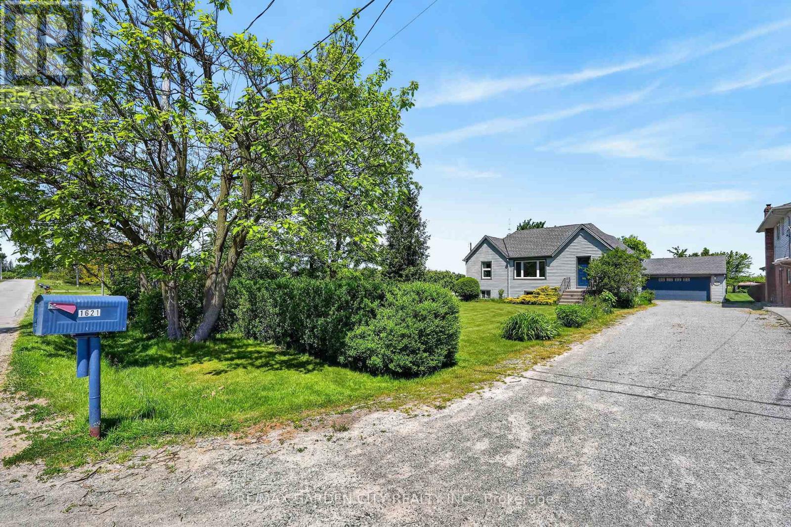 1651 Second Avenue, St. Catharines, Ontario  L2R 6P9 - Photo 12 - X13240048