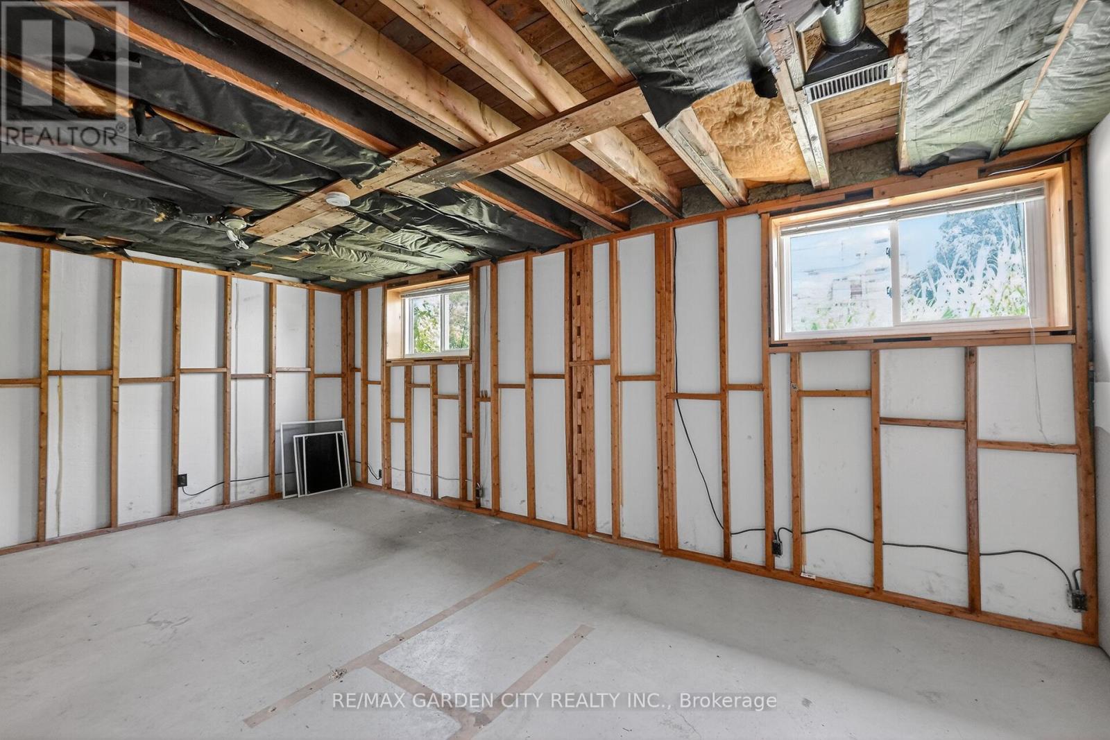 1651 Second Avenue, St. Catharines, Ontario  L2R 6P9 - Photo 18 - X13240048