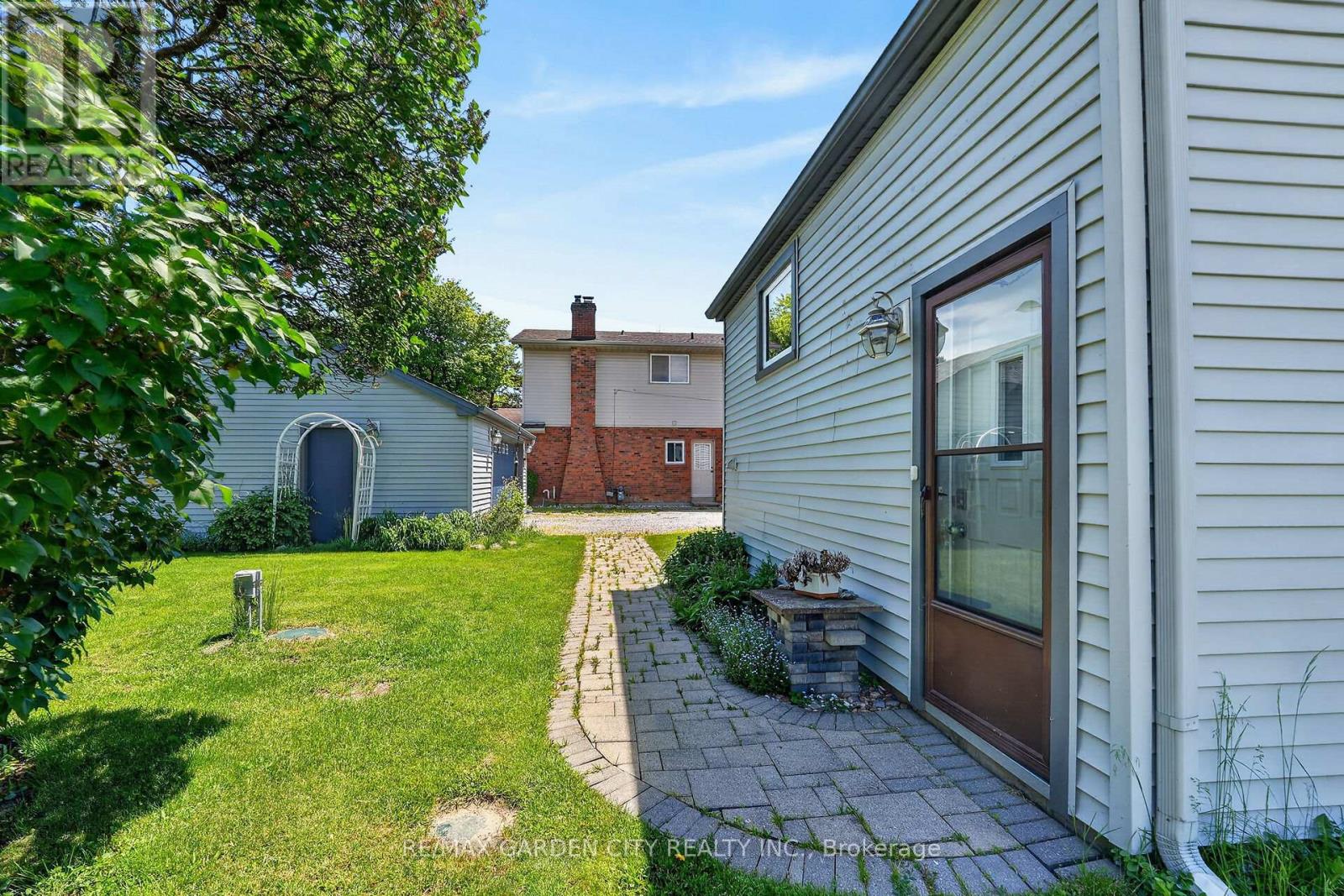 1651 Second Avenue, St. Catharines, Ontario  L2R 6P9 - Photo 23 - X13240048