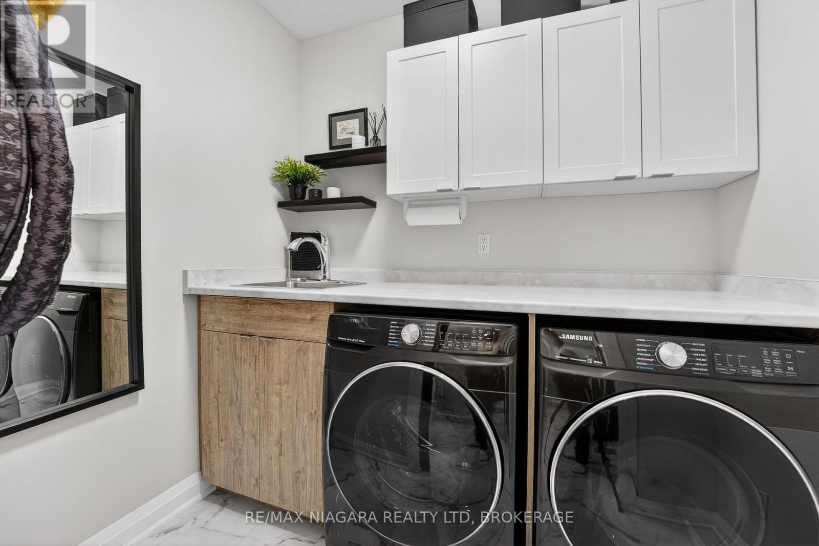 6 Mills Lane, Niagara-On-The-Lake, Ontario  L0S 1J0 - Photo 32 - X13240062