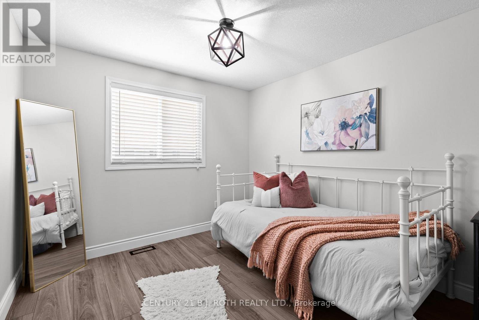 1 Ruthven Crescent, New Tecumseth (Alliston), Ontario  L9R 0A5 - Photo 18 - N13239640