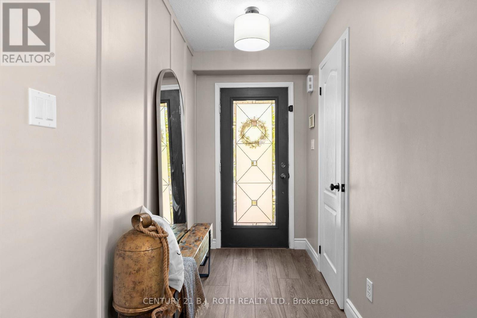 1 Ruthven Crescent, New Tecumseth (Alliston), Ontario  L9R 0A5 - Photo 2 - N13239640