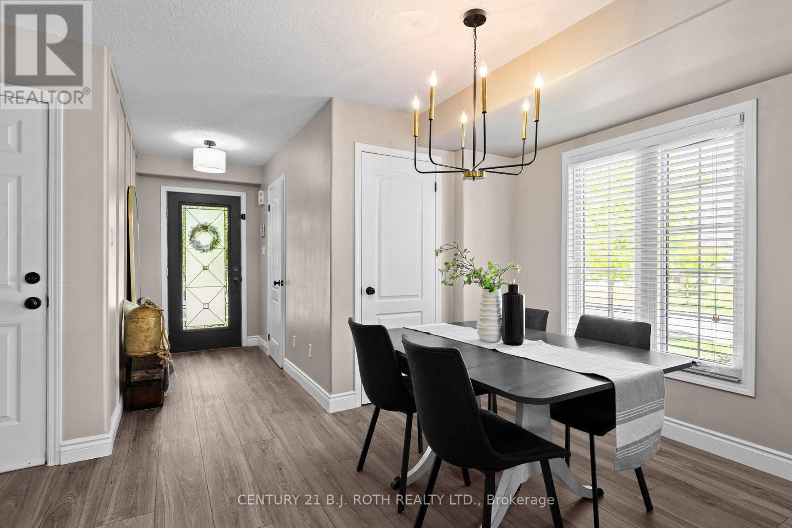 1 Ruthven Crescent, New Tecumseth (Alliston), Ontario  L9R 0A5 - Photo 3 - N13239640