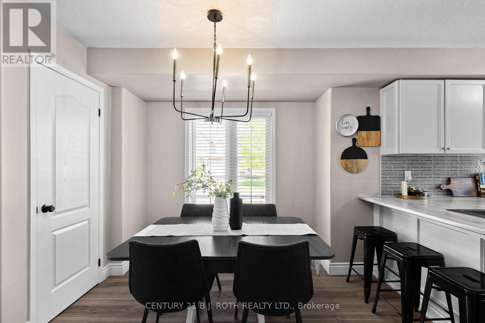 1 Ruthven Crescent, New Tecumseth (Alliston), Ontario  L9R 0A5 - Photo 7 - N13239640