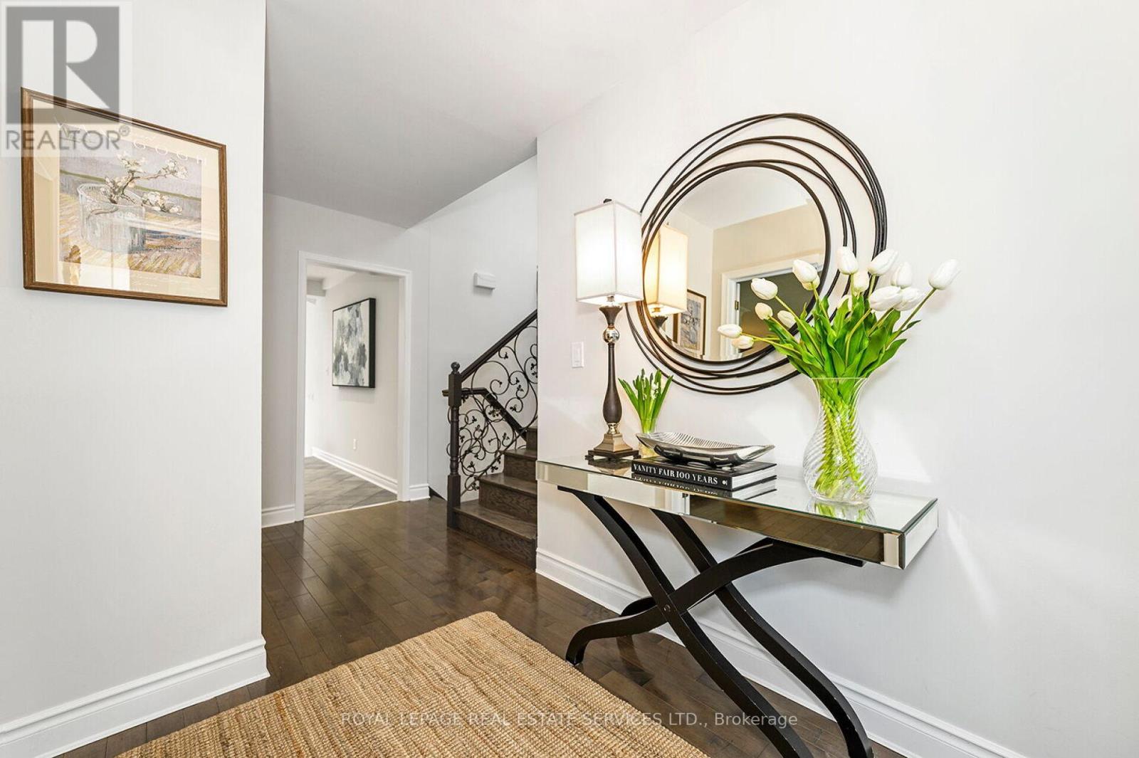 1454 Chasehurst Drive, Mississauga, Ontario  L5J 3A7 - Photo 2 - W13239024