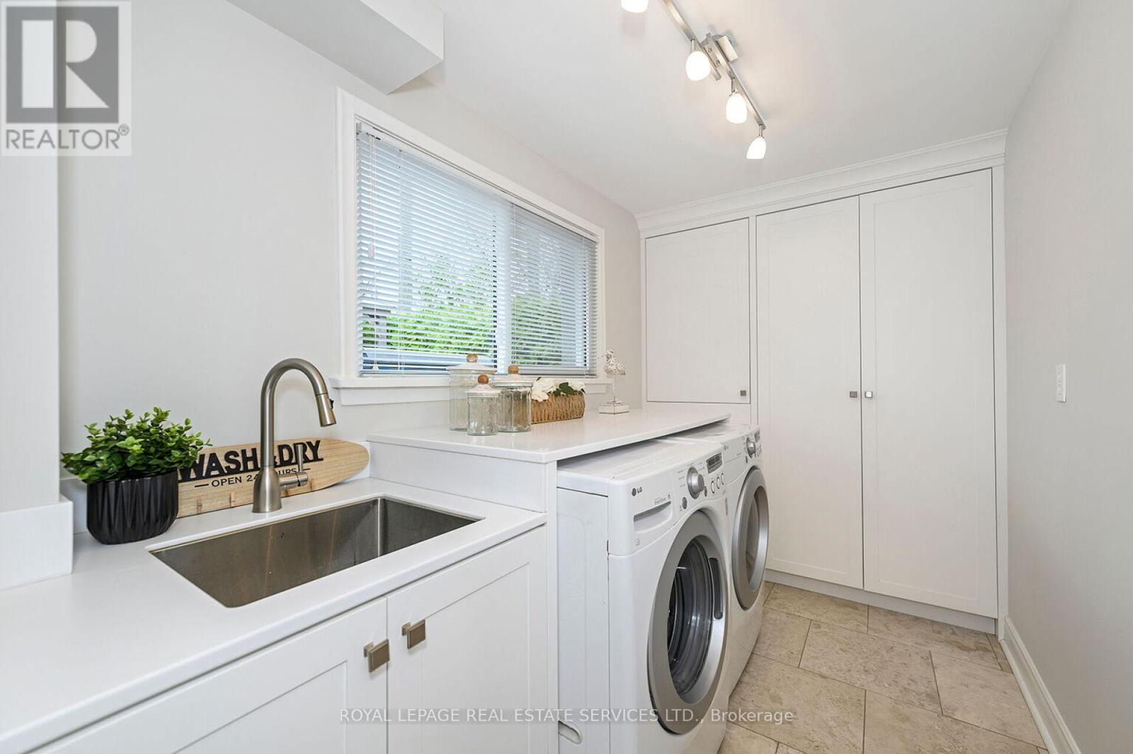 1454 Chasehurst Drive, Mississauga, Ontario  L5J 3A7 - Photo 24 - W13239024