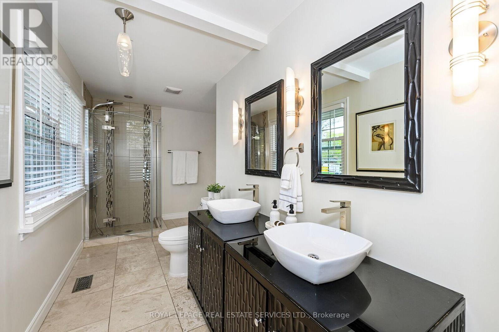 1454 Chasehurst Drive, Mississauga, Ontario  L5J 3A7 - Photo 17 - W13239024