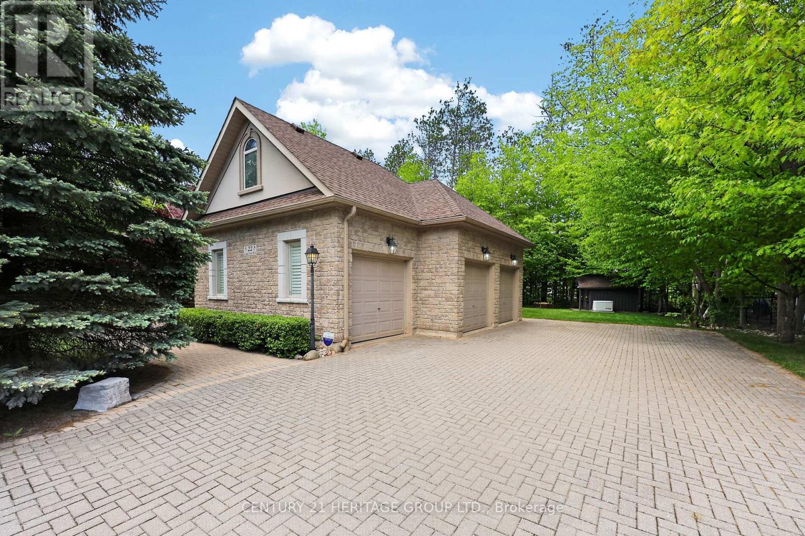 22 Lloyd Cook Drive E, Springwater, Ontario  L9X 0H5 - Photo 2 - S13239646